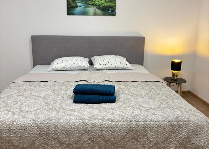 Velky Rodinny V Srdci Mesta * Прешов